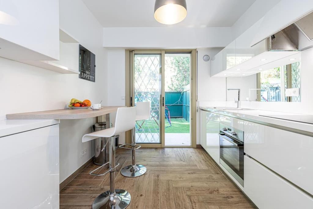 Villefranche Sur Mer:Appartement-villa, Vue mer, jardin, parking. Exteriör bild